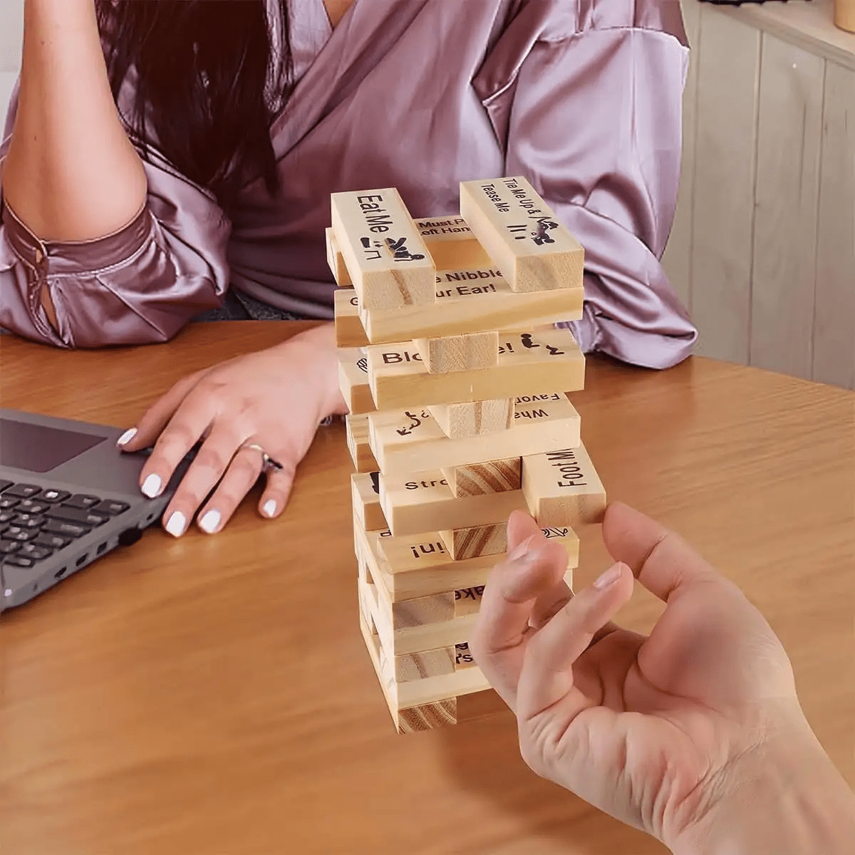 The Tease Tower™ - Proyecto Twosome